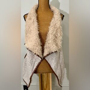 Women’s Faux Fur Vest Ivory Taupe Sherpa Leather Trim Medium
